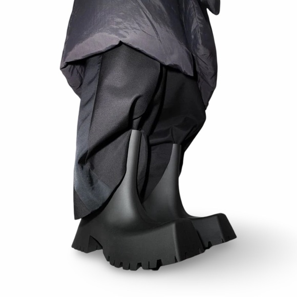 Balenciaga Men’s Trooper Rubber Boots - Picture 11 of 14